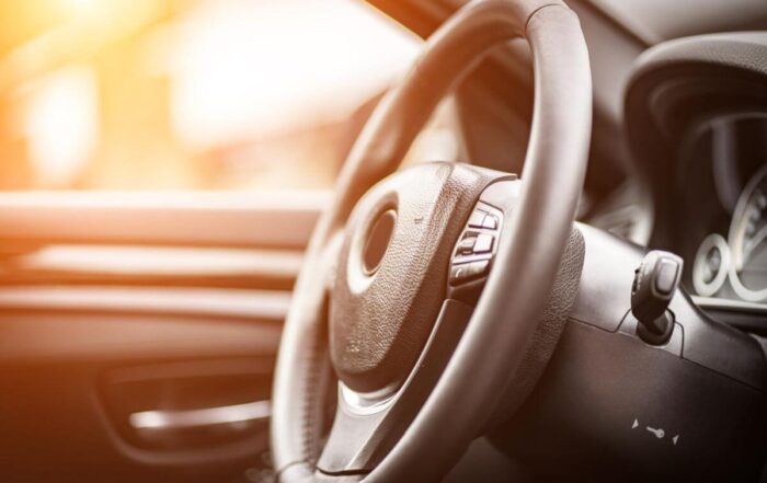 dlaczego-kierownica-stawia-duzy-opor-przy-skrecie